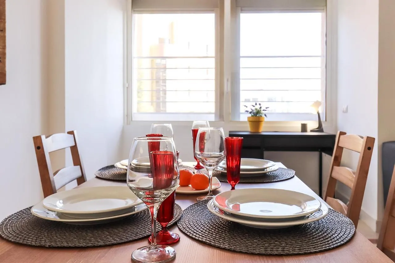 Lisbon Flower 360º - Your Lovely Flat With Pool And Parking location