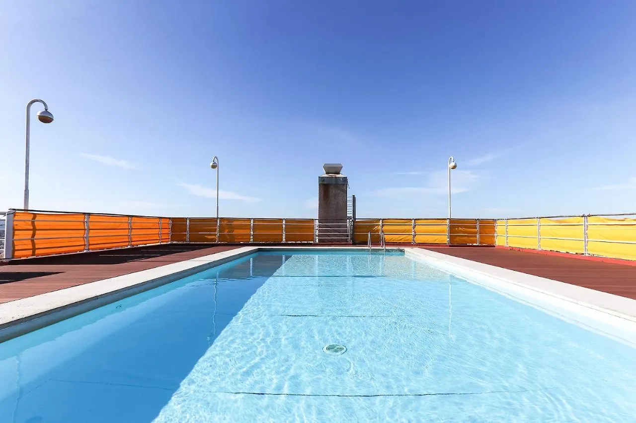 Lisbon Flower 360º - Your Lovely Flat With Pool And Parking Apartment