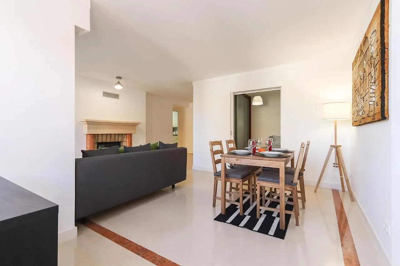 Lisbon Flower 360º - Your Lovely Flat With Pool And Parking
