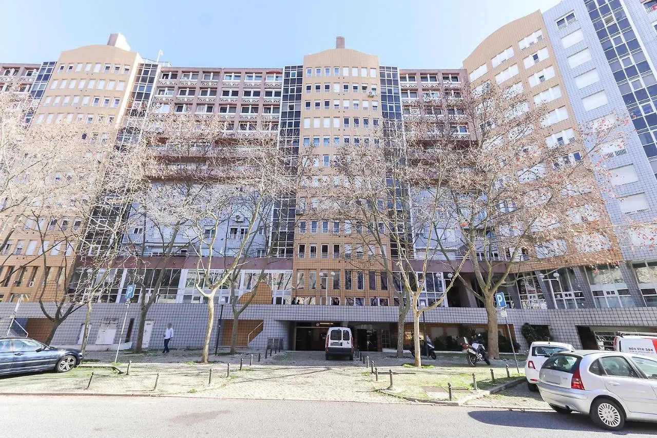 Apartment Lisbon Flower 360º - Your Lovely Flat With Pool And Parking