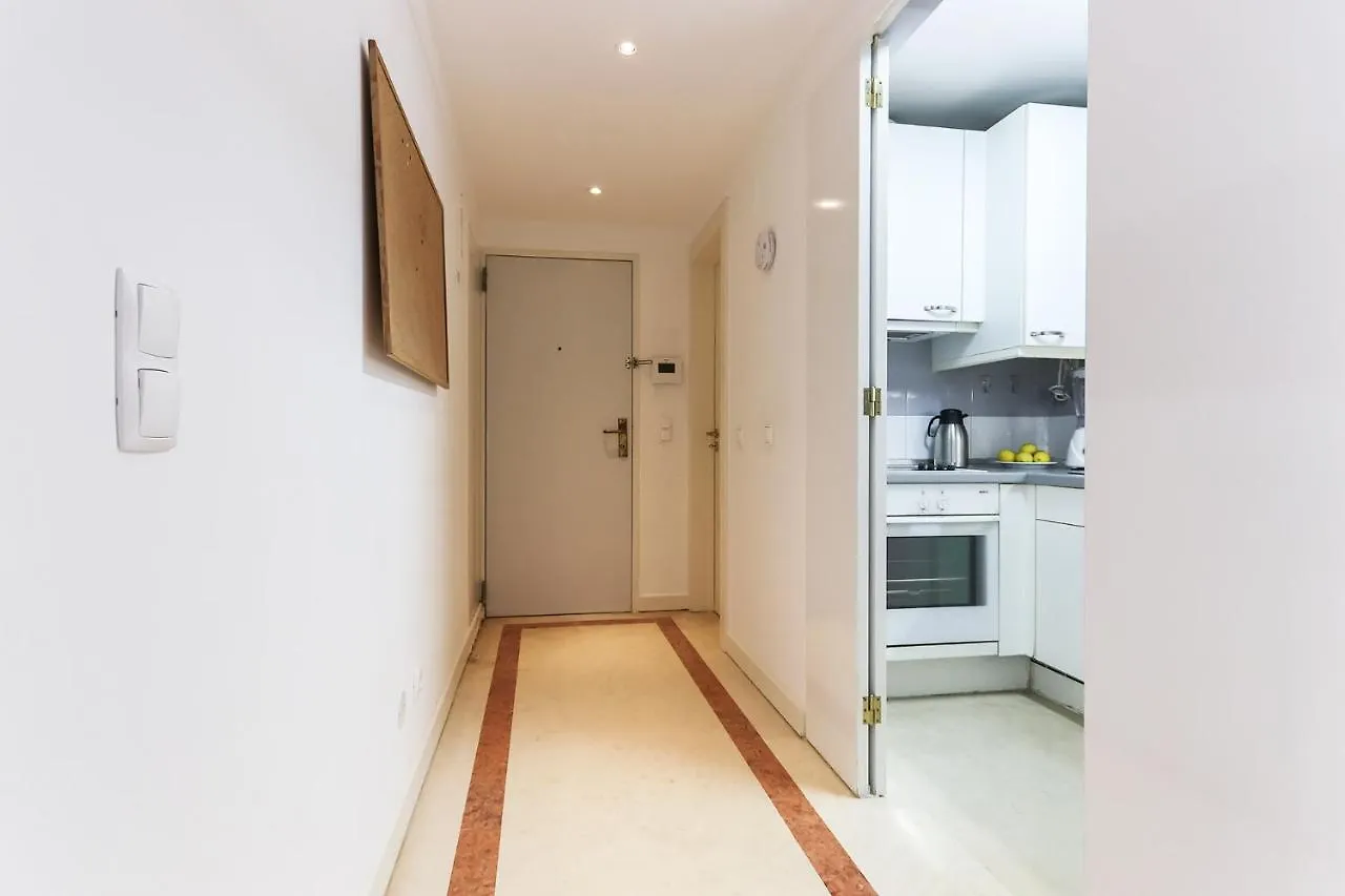 Lisbon Flower 360º - Your Lovely Flat With Pool And Parking Apartment