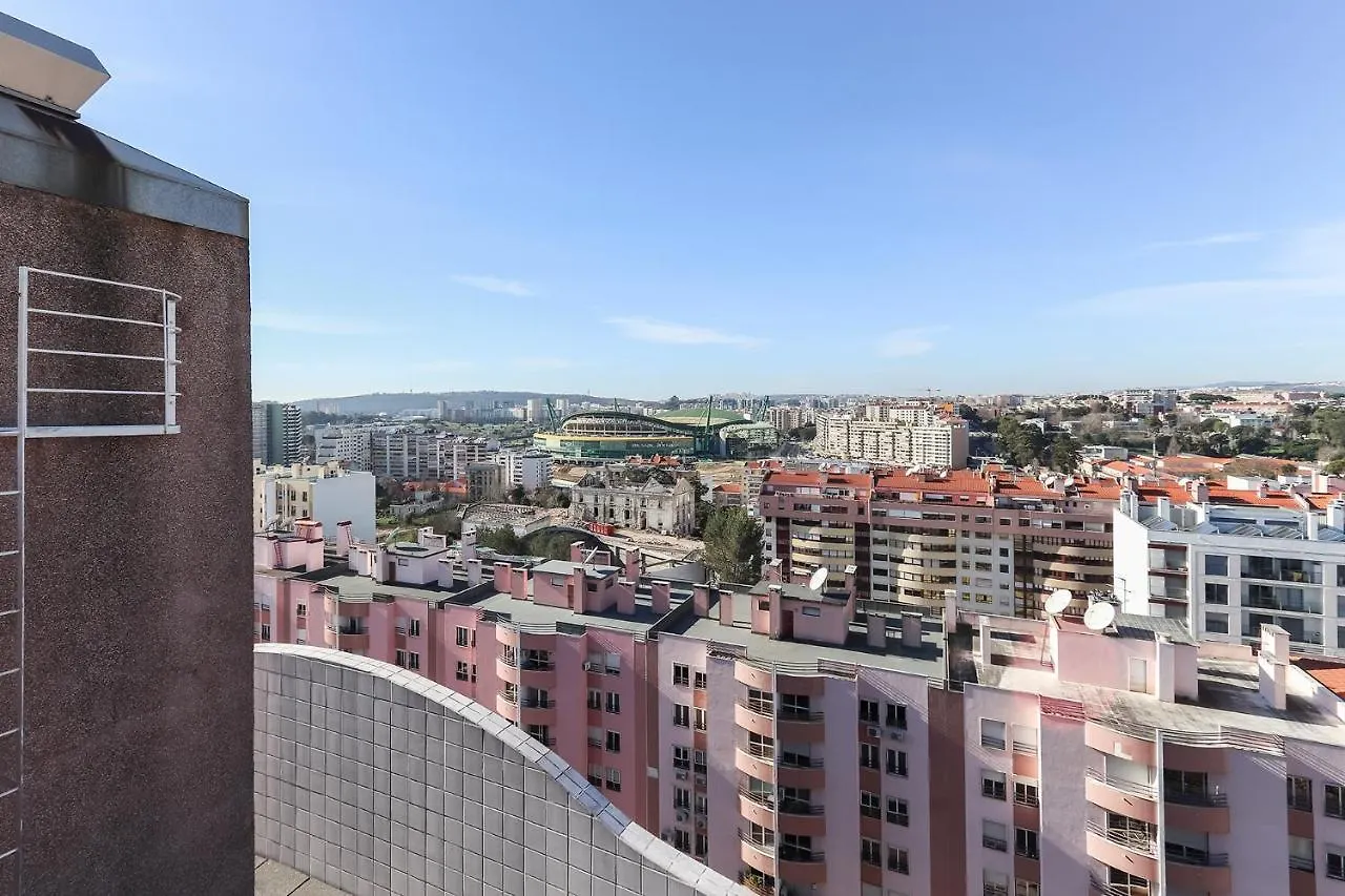 Lisbon Flower 360º - Your Lovely Flat With Pool And Parking Portugal