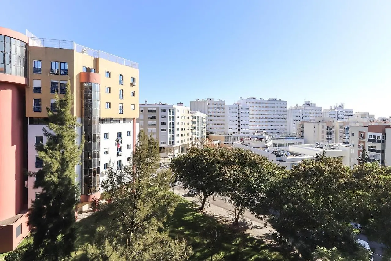 Lisbon Flower 360º - Your Lovely Flat With Pool And Parking Apartment